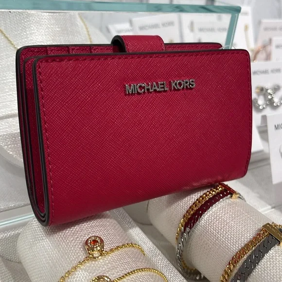 MICHAEL KORS Medium Saffiano Leather Bifold ZP CN Wallet
COLOR DK RASPBERRY
NWT - Picture 2 of 16